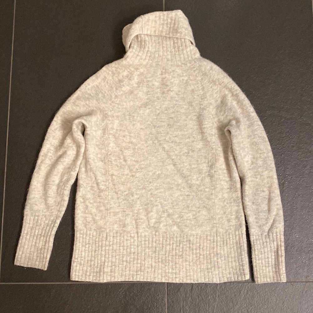 Aritzia Plutarch Sweater Ivory
